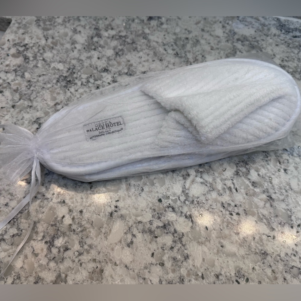 NEW Sicily Ortea Palace Autograph Hotel Slippers White NWT One Size